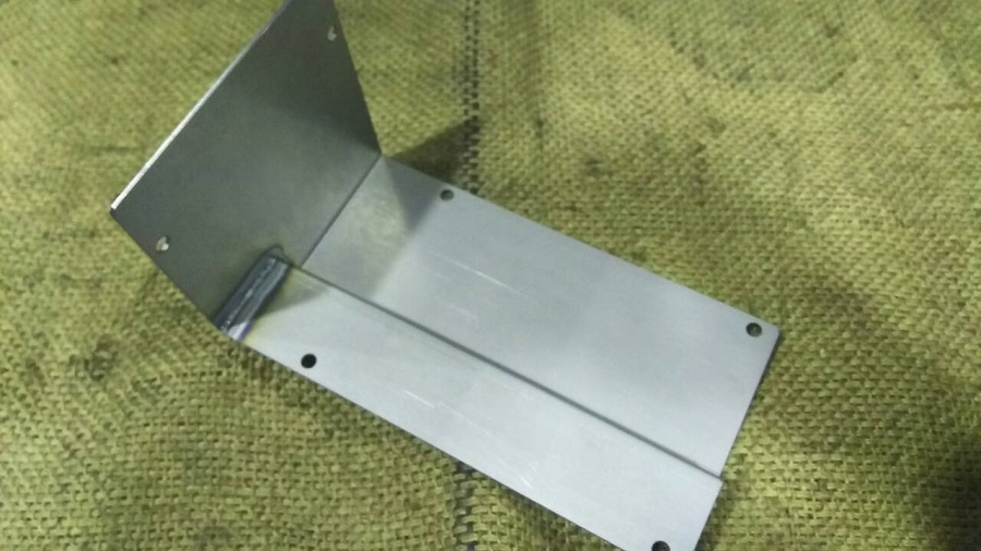 チャック爪ガイド　裏面