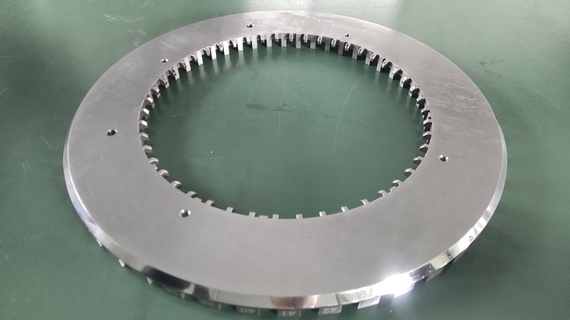 チャック爪ガイド　裏面